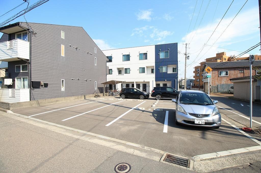 グレース沼垂東の物件外観写真