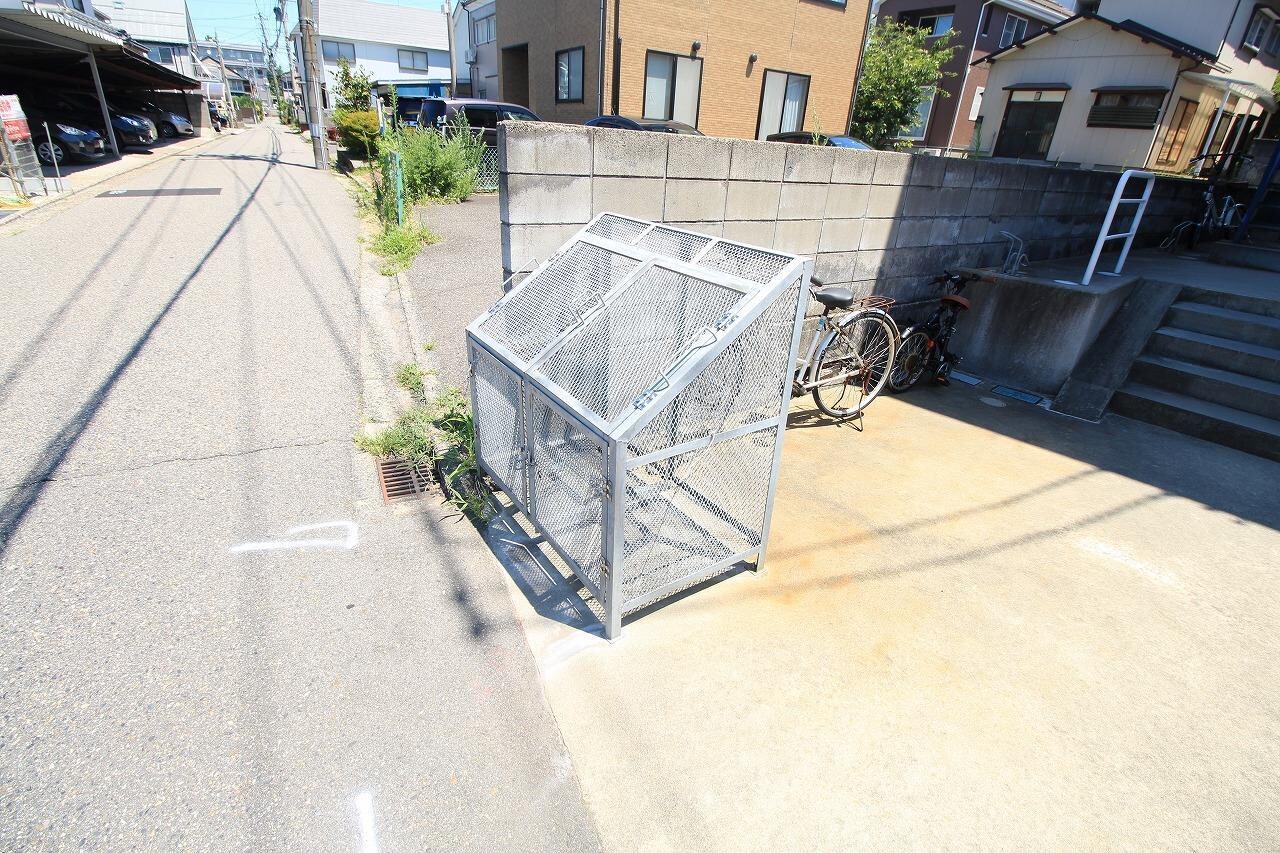 ファーストクラス古町13番町の物件外観写真