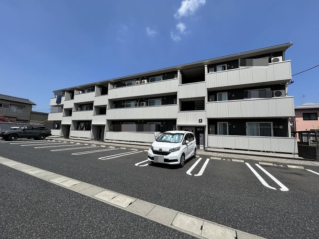 ロイヤルガーデンコート新和Aの物件外観写真