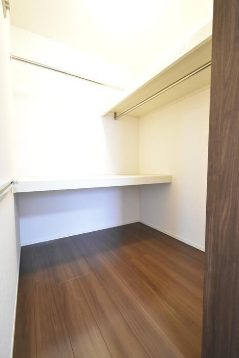 ロイヤルガーデンコート新和Aの物件内観写真