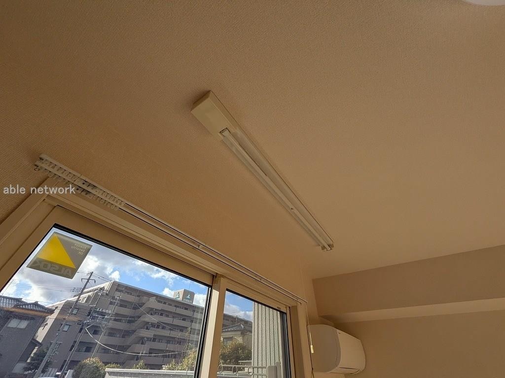 ロイヤルガーデンコート新和Aの物件内観写真