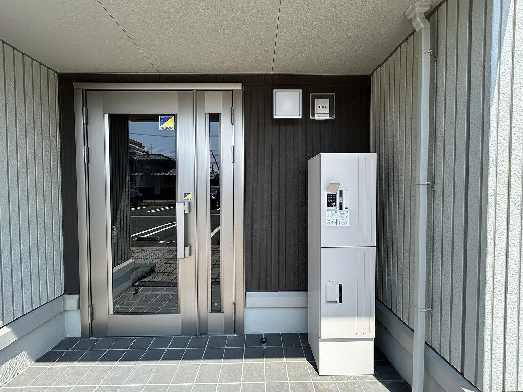 ロイヤルガーデンコート新和Aの物件外観写真