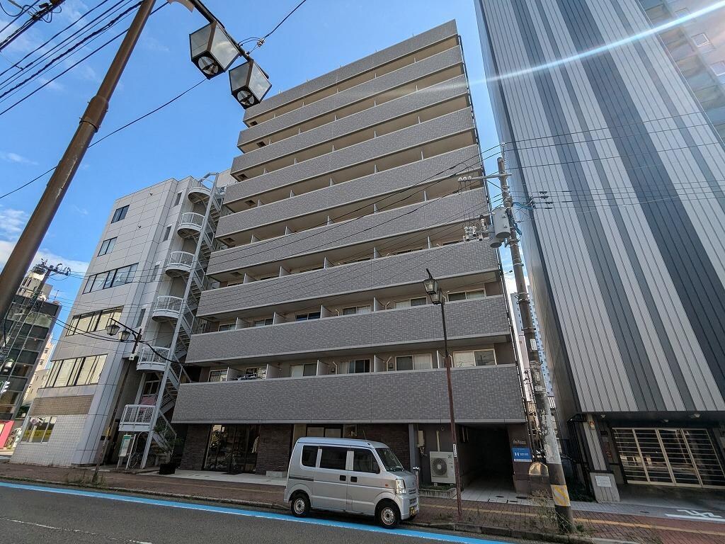 パンウエストリートの物件外観写真