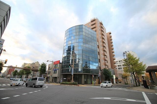 ヨリーナフローの物件外観写真