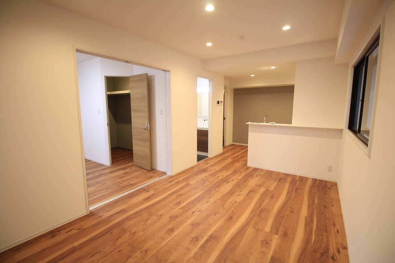 CUES東万代の物件内観写真