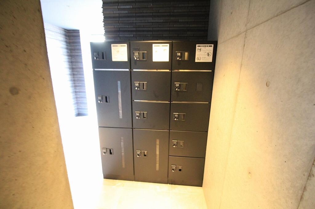 CUES東万代の物件外観写真