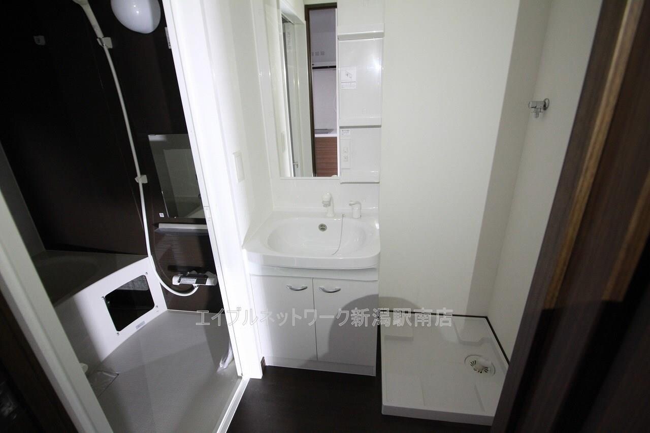 azalea park sasaguchiの物件内観写真