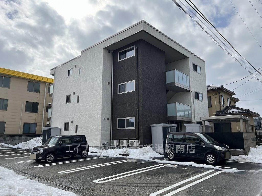 シャーメゾン上所の物件外観写真