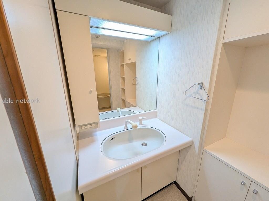 ダイアパレス女池上山602の物件内観写真