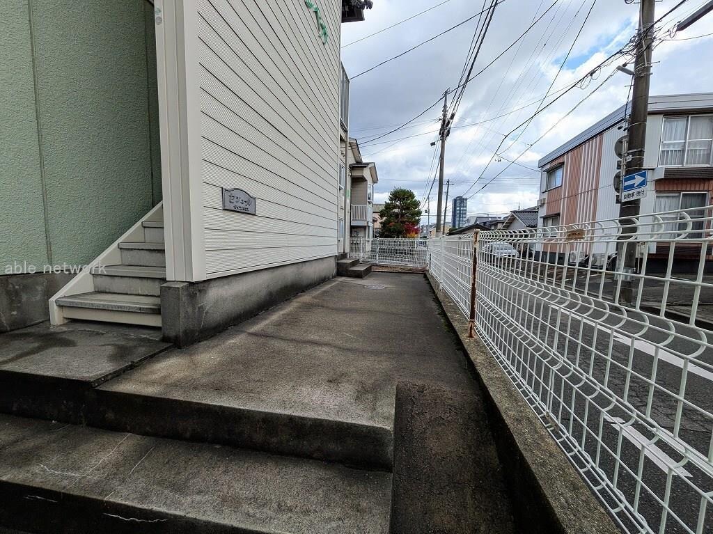 セジュールベガの物件外観写真