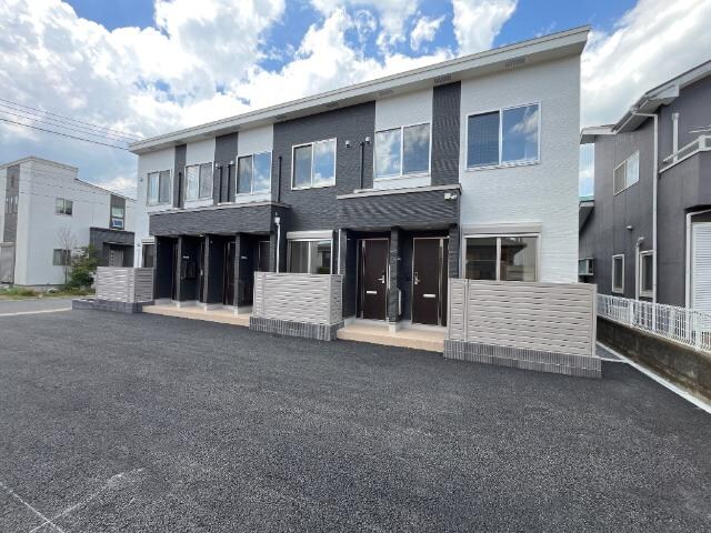 グラティアの物件外観写真