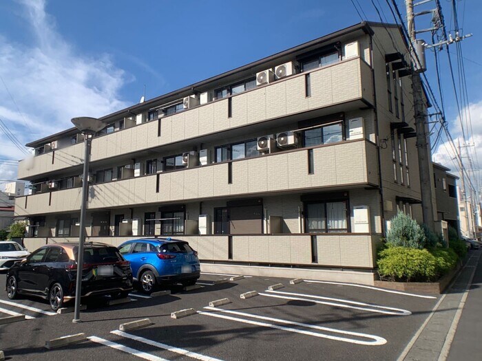 ジュウィールの物件外観写真