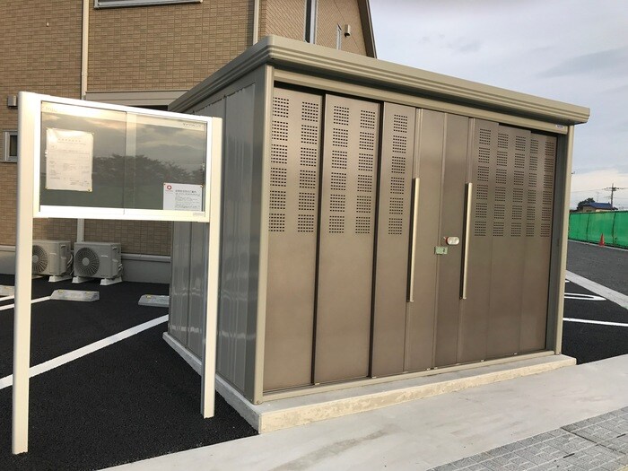 Ｒｏｙａｌ Ｗｉｔ Ｅの物件内観写真