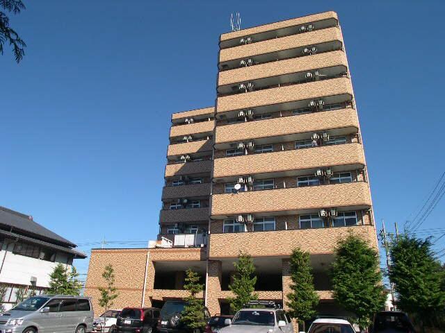 レジデンスカープ小山の物件外観写真