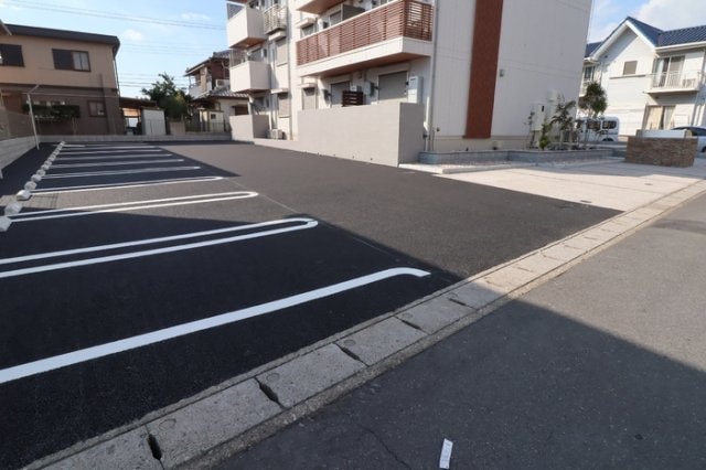 ロータスシャトーの物件外観写真