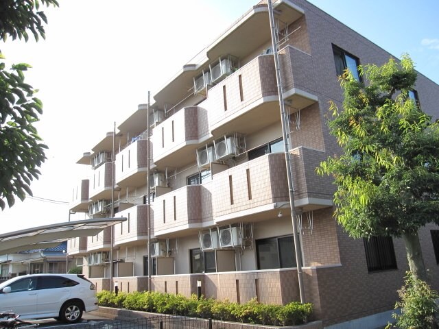 カルネドールⅢの物件外観写真