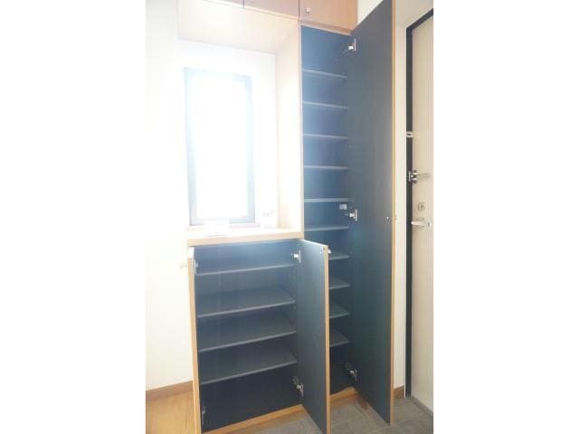 エレガンスヴィラ城南Bの物件内観写真