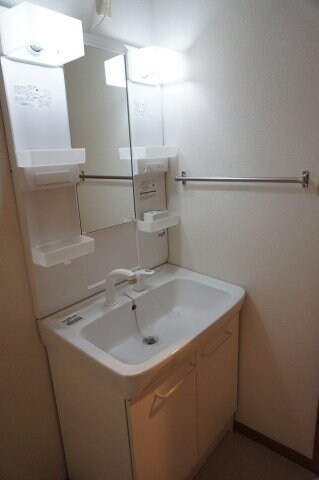 エレガンスヴィラ城南Bの物件内観写真