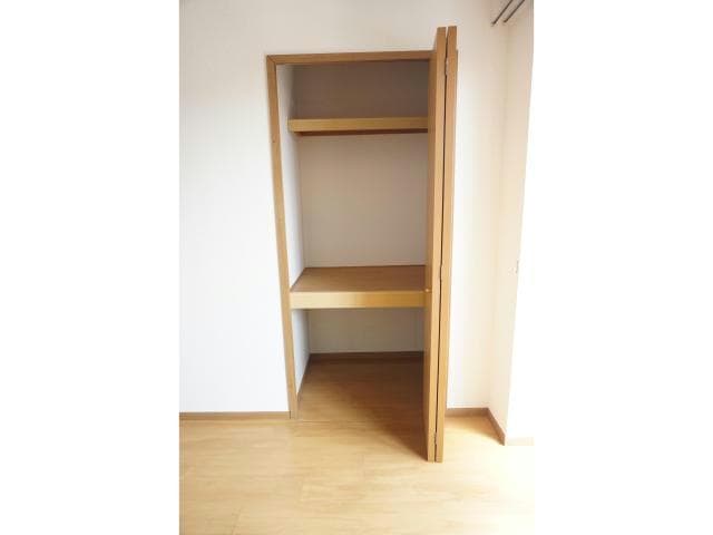 エレガンスヴィラ城南Bの物件内観写真