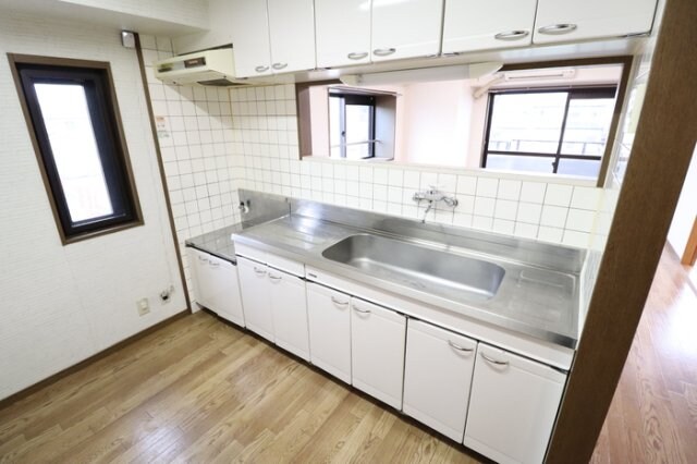 スカイシティー神山の物件内観写真