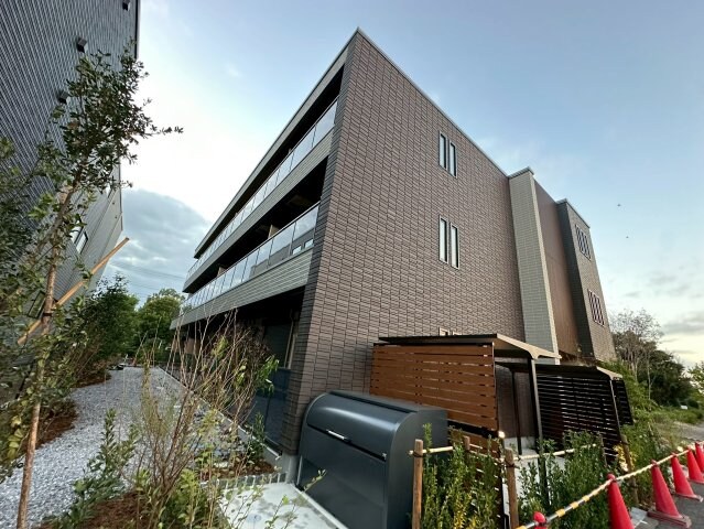 ザ　グランド　自治医大の物件外観写真