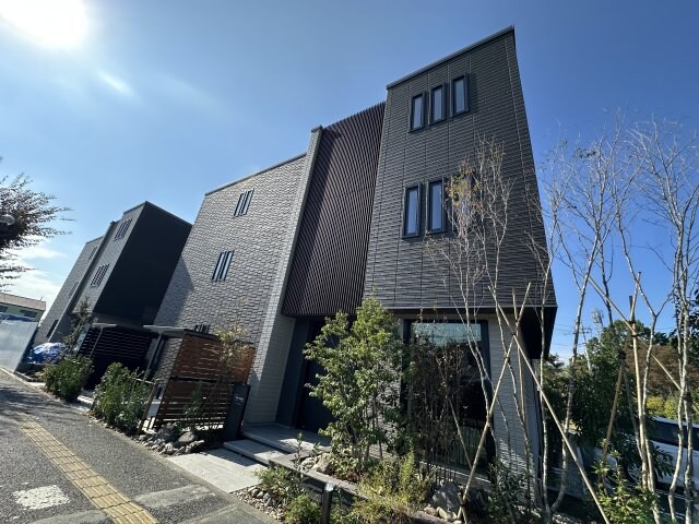 ザ　グランド　自治医大の物件外観写真