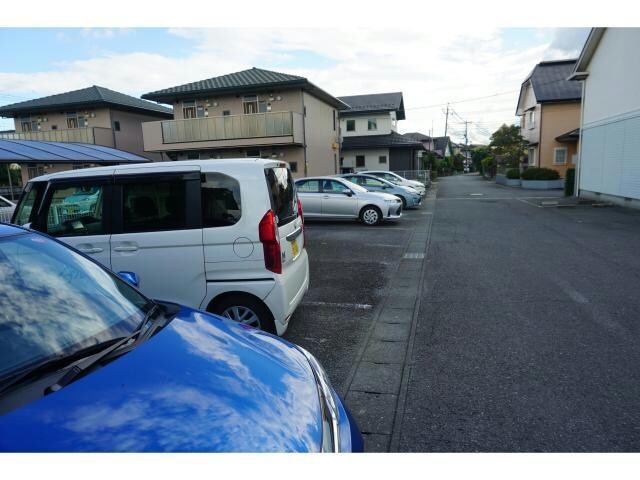 ビバリーヒルズＢの物件外観写真