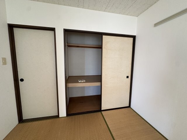 ビバリーヒルズＢの物件内観写真