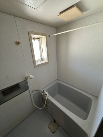 ビバリーヒルズＢの物件内観写真