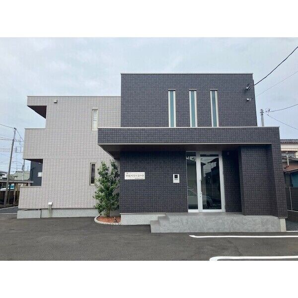 マルベリーコートの物件外観写真