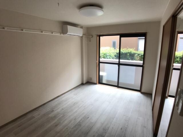 サウス・フォレストＡの物件内観写真