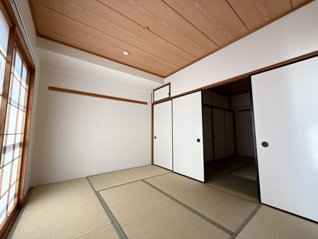 ルミエール薬師寺の物件内観写真