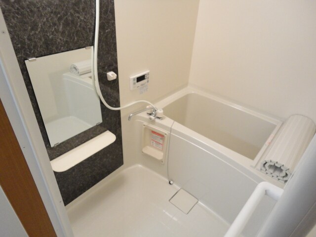 ヴィーブル　ハイツＡの物件内観写真