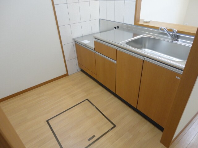 ヴィーブル　ハイツＡの物件内観写真