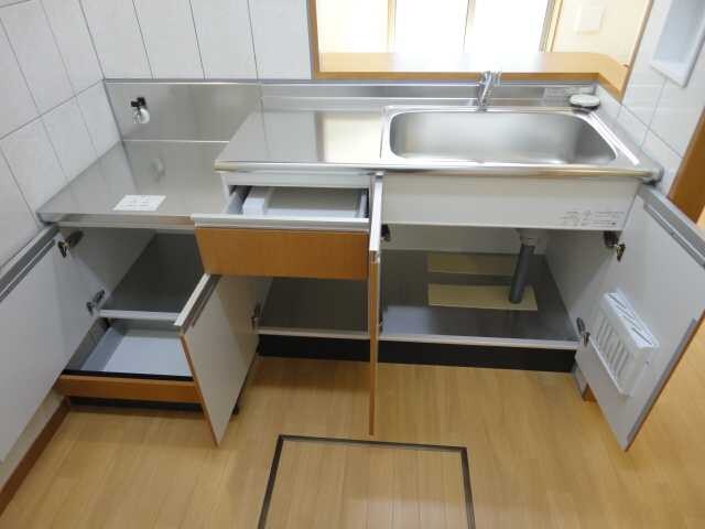 ヴィーブル　ハイツＡの物件内観写真