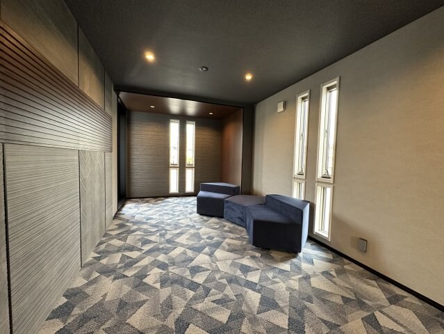 自治医大駅 徒歩3分 3階の物件外観写真