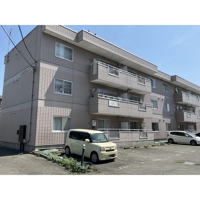 ガーデンムツミAの物件外観写真