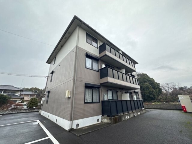 ユニヴェールの物件外観写真