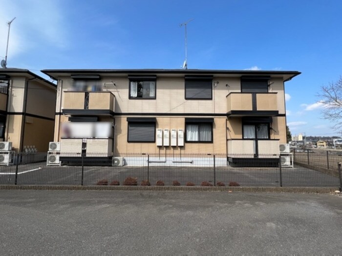 エルピス Ａの物件外観写真