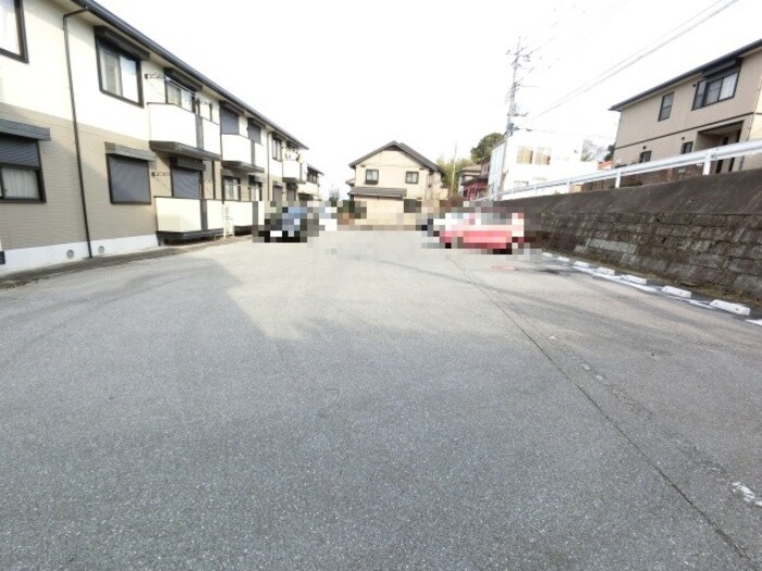 ラスリーズの物件外観写真