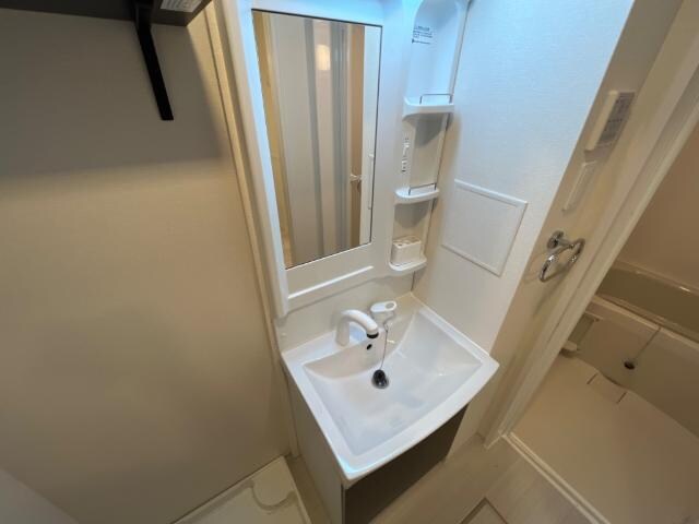 ロンド・ベル（LONDO BELL）の物件内観写真