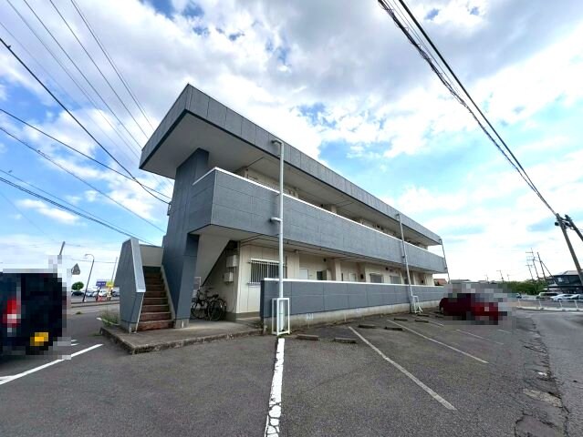 ディマンドハイツAの物件外観写真