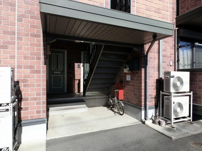 リヴェールハウスの物件外観写真