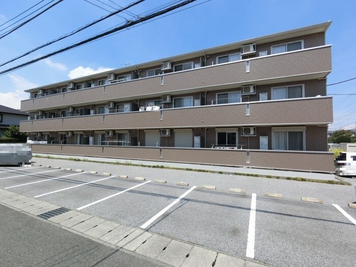 ヴィルドミール中今泉の物件外観写真