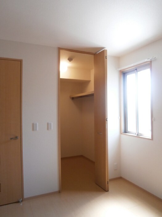 ヴィルドミール中今泉の物件内観写真