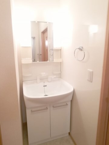 イーストヒルズ 八番館の物件内観写真