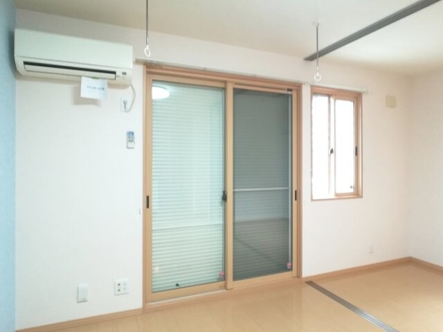 イーストヒルズ 八番館の物件内観写真