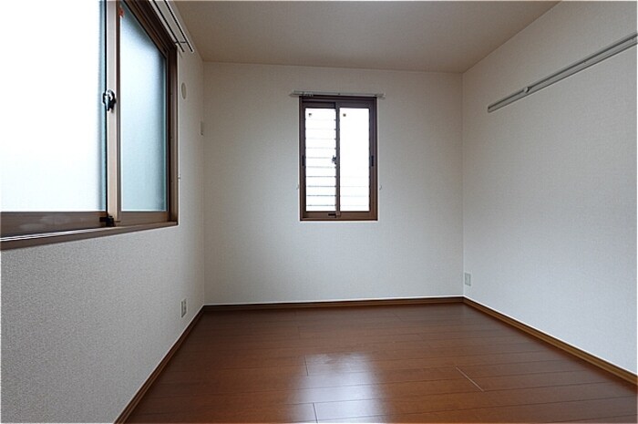 フローラルコート Ｅの物件内観写真