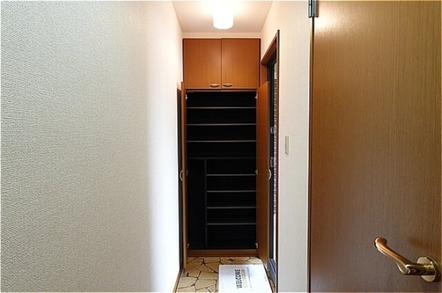 フローラルコート Ｅの物件内観写真