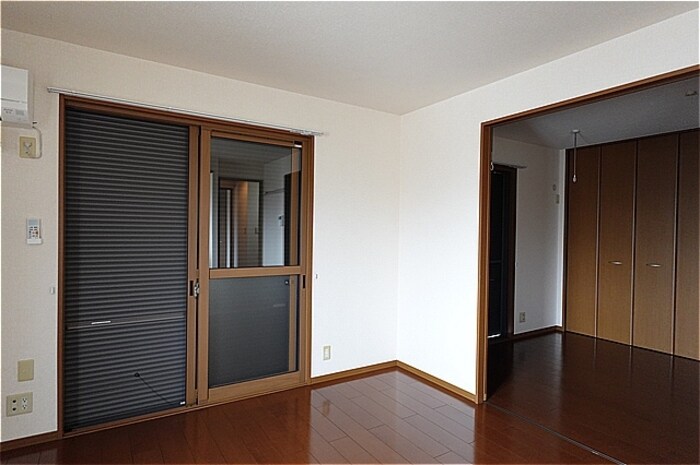 フローラルコート Ｅの物件内観写真